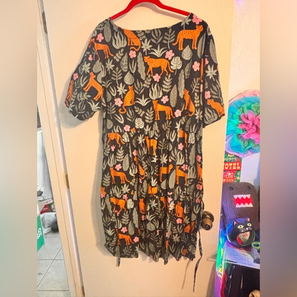 Princess Highway Cheetah and Leaf Print Dress - Picture 4 of 7